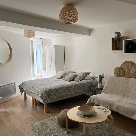Studio Hyeres -Rue Pietonne Climatisation Lit 160 Tout Equipe - Sabrina エクステリア 写真