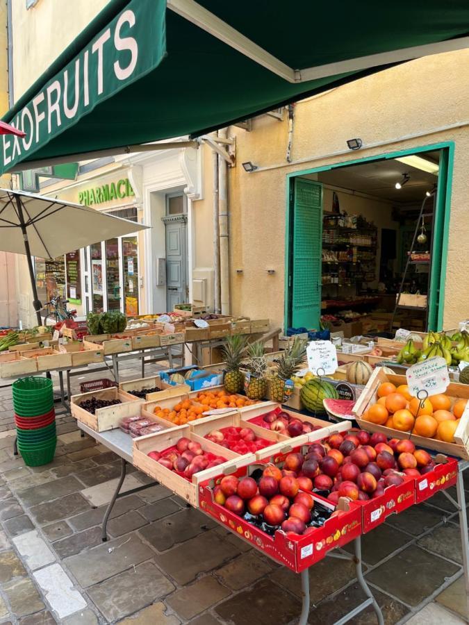 Studio Hyeres -Rue Pietonne Climatisation Lit 160 Tout Equipe - Sabrina エクステリア 写真