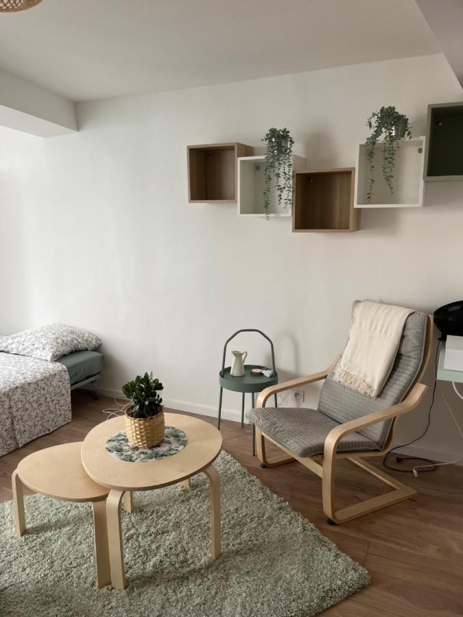 Studio Hyeres -Rue Pietonne Climatisation Lit 160 Tout Equipe - Sabrina エクステリア 写真